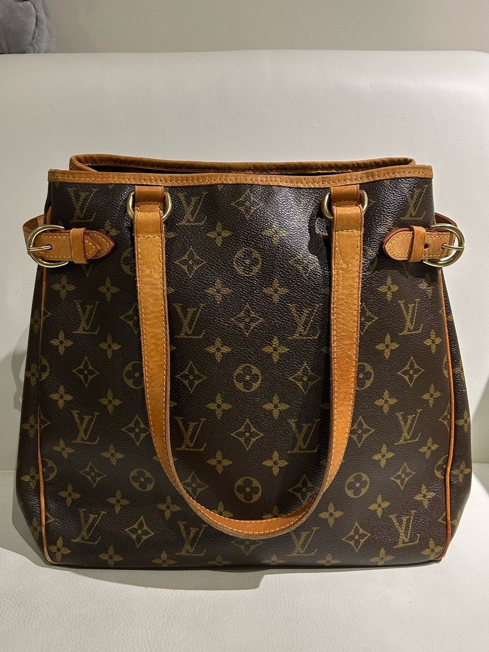 Louis Vuitton Batignoles Vertical Tote